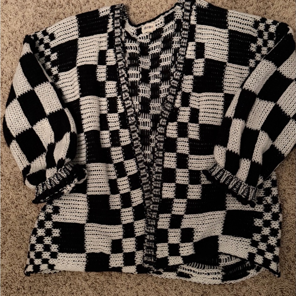Black and White Checkered Women's Sweater large
